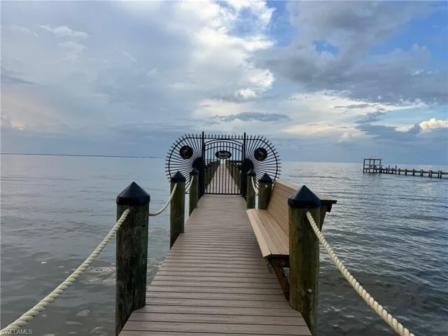 Community Dock overlooking Charlotte Harbor