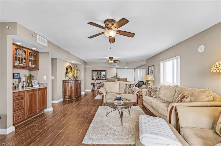 FULLY FURNISHED CONDO, TURNKEY AND READY FOR YOUR BEACH LIFE ENJOYMENT.