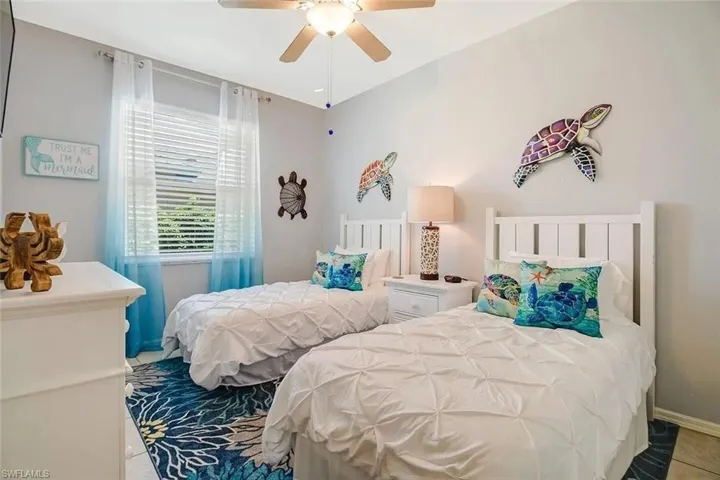833 Mount Hood Ct, Naples, Florida 34104