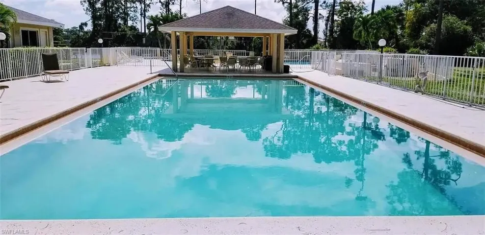 833 Mount Hood Ct, Naples, Florida 34104