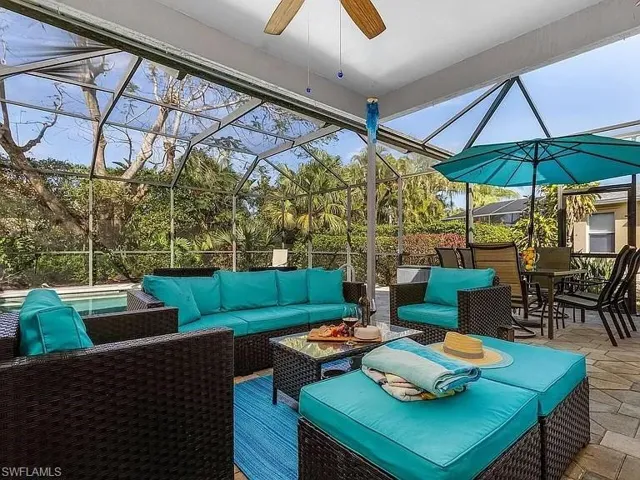 833 Mount Hood Ct, Naples, Florida 34104