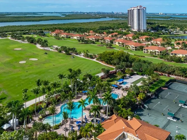 Hammock Bay Golf & Country Club