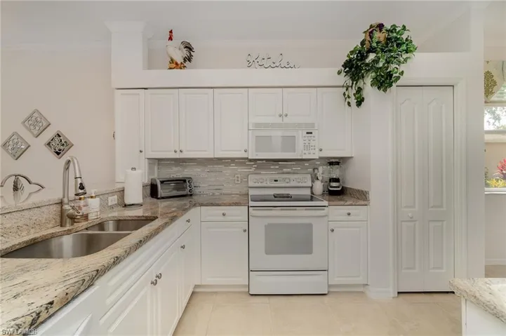1637 Morning Sun Ln E-12, Naples, Florida 34119