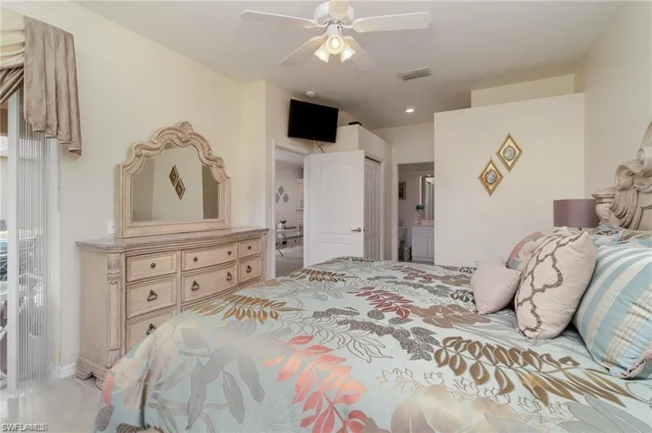 1637 Morning Sun Ln E-12, Naples, Florida 34119