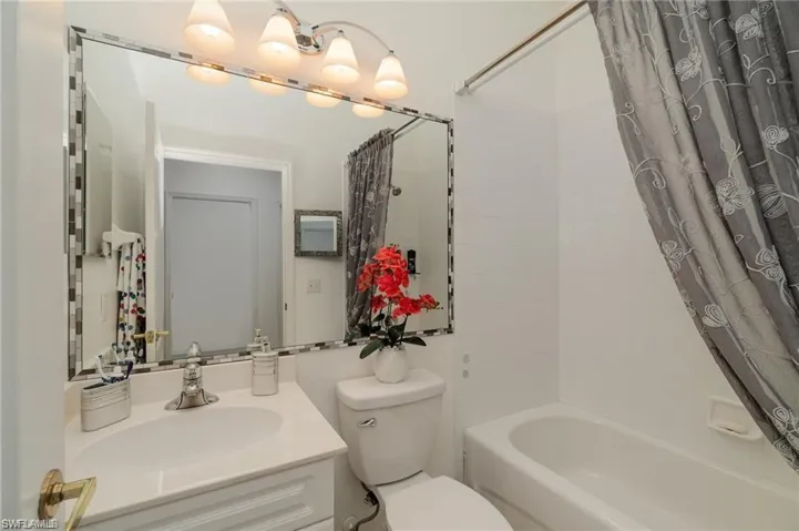 1637 Morning Sun Ln E-12, Naples, Florida 34119