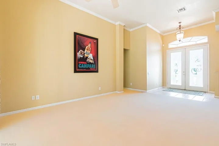 Formal Living Room/Entry