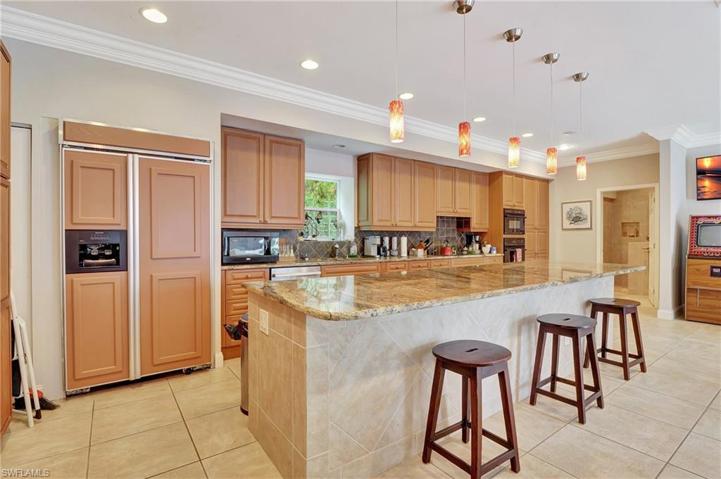 Guest house social room with full kitchen