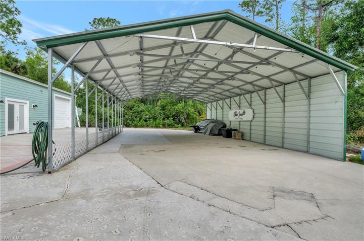 1,000 sq ft carport