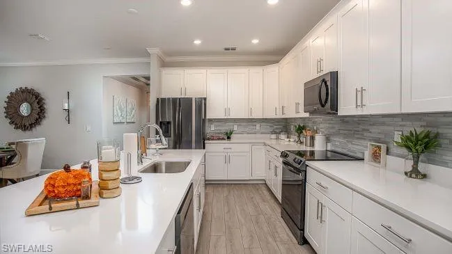 Model home - actual features may vary.