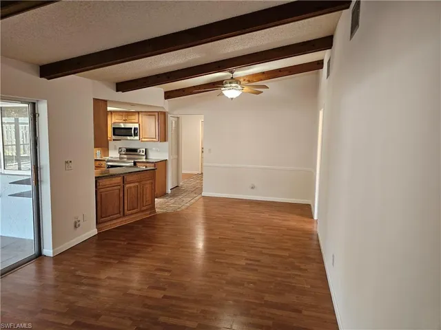 1404 Se 22nd Ter, Cape Coral Fl 33990