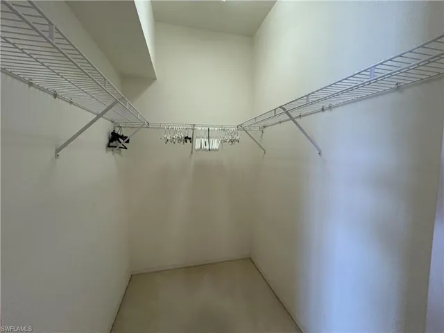 Walk-in Closet