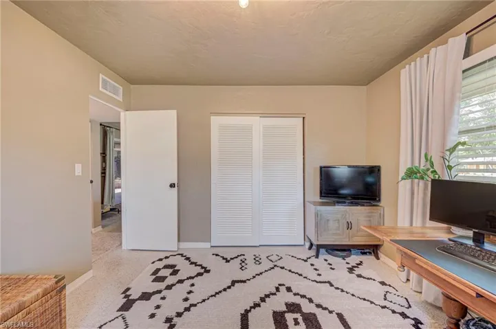 5521 Seville Rd, Fort Myers, Florida 33919