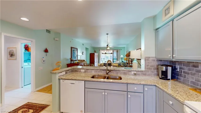9150 Southmont Cv 109, Fort Myers, Florida 33908