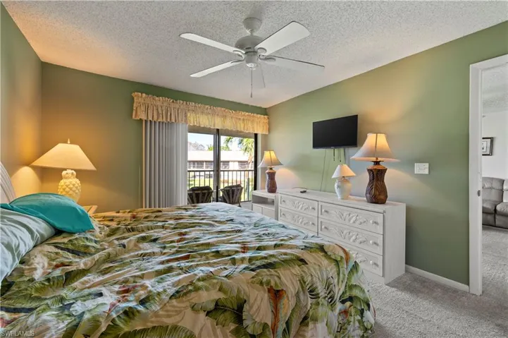 244  Pebble Beach  CIR, Naples, FL 34113