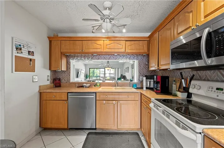 244  Pebble Beach  CIR, Naples, FL 34113