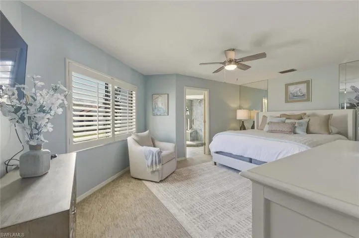 559  Beachwalk  CIR, Naples, FL 34108