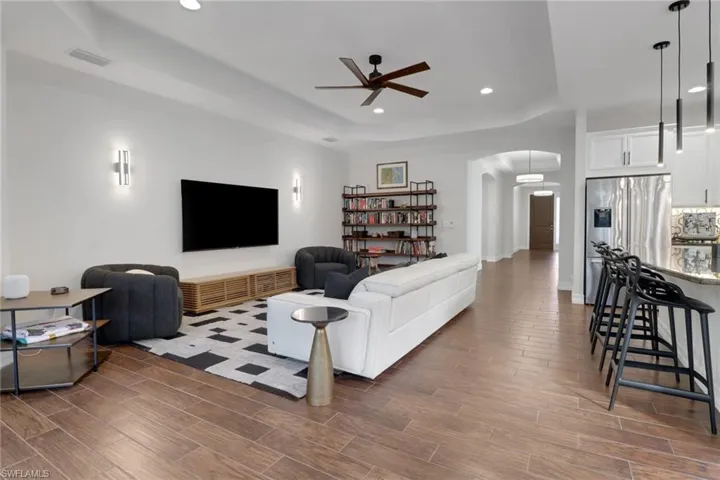 14374  Tuscany Pointe  TRL, Naples, FL 34120