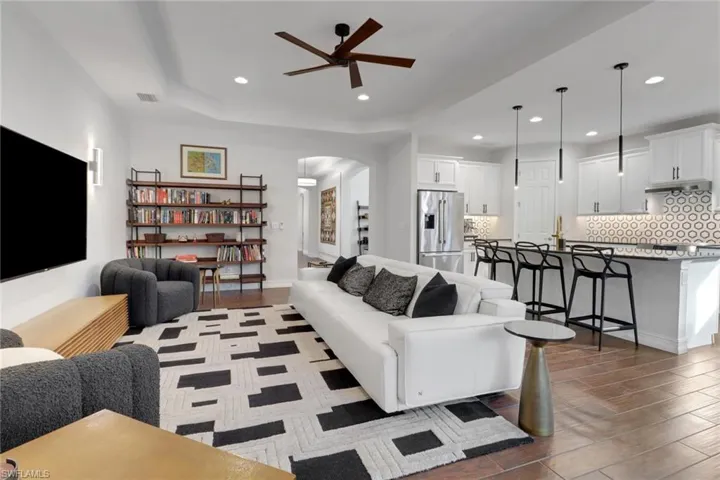 14374  Tuscany Pointe  TRL, Naples, FL 34120