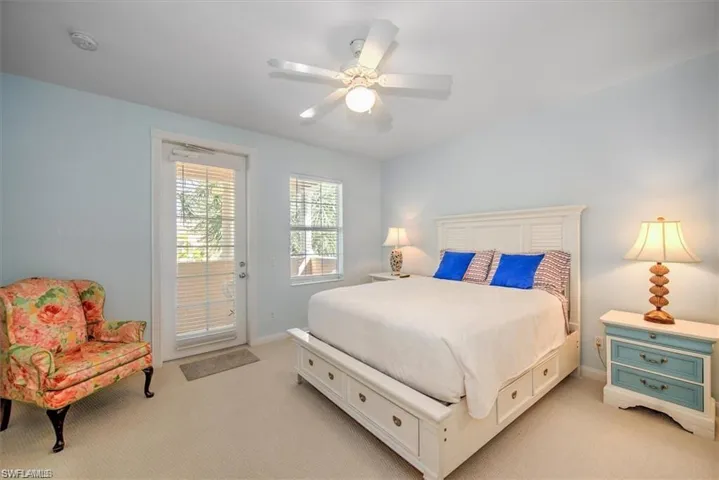 Upper floor spacious bright
