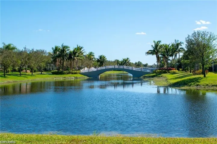 Lake Ftont community