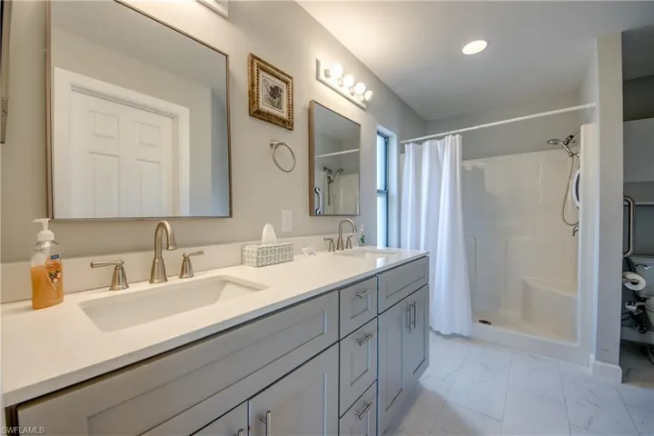 15472 Admiralty Cir 2, North Fort Myers, Florida 33917