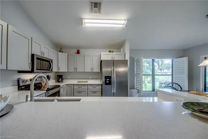 15472 Admiralty Cir 2, North Fort Myers, Florida 33917