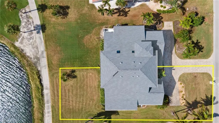 Aerial view of property's location featuring property parcel outlined