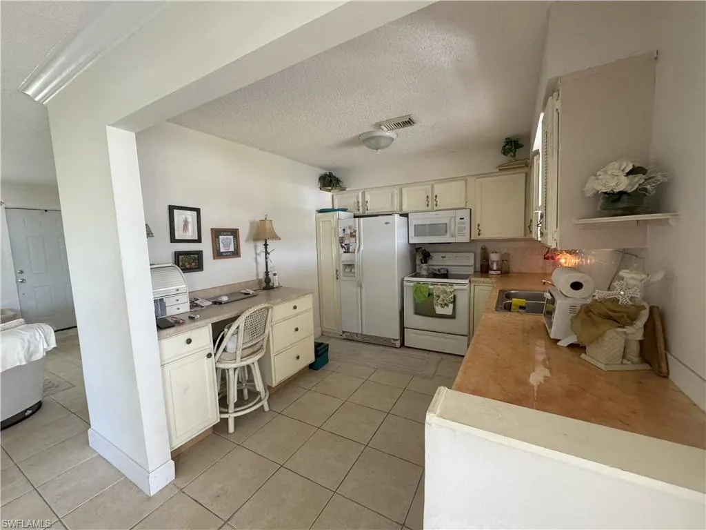 2157 Dominica AVE, Fort Myers, FL 33905,225061675