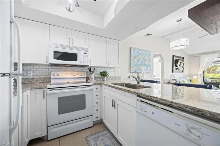 4010 Skyline Blvd 111, Cape Coral, Florida 33914