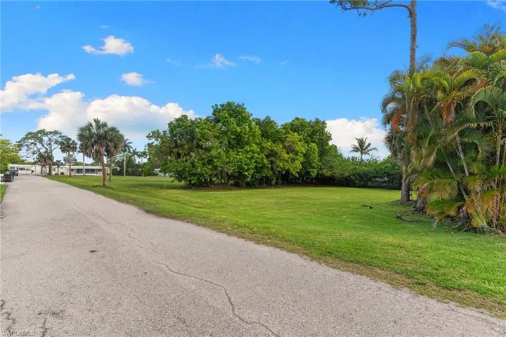 3080 Pine Tree Dr, Bonita Springs, Florida 34134