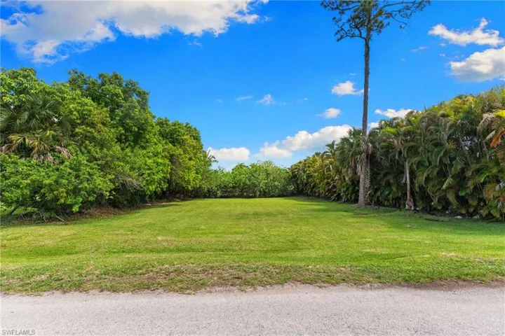 3080 Pine Tree Dr, Bonita Springs, Florida 34134
