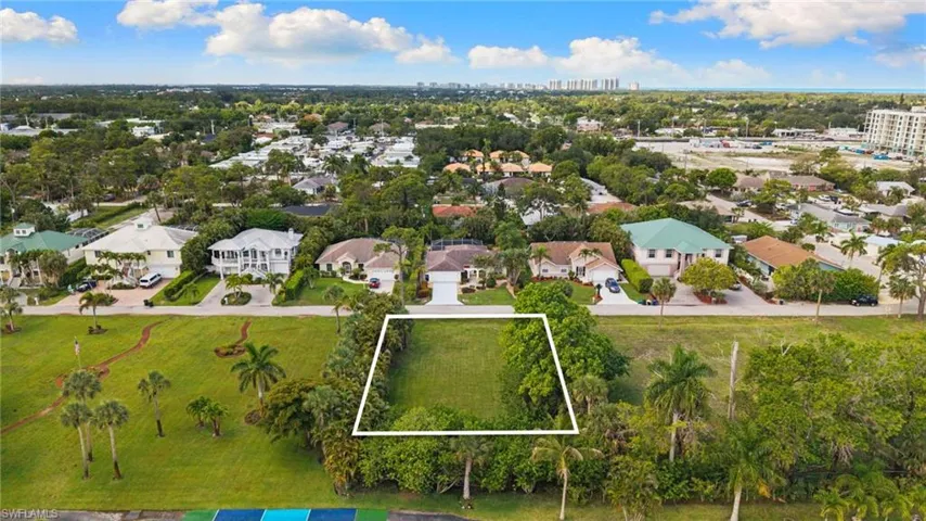 3080 Pine Tree Dr, Bonita Springs, Florida 34134