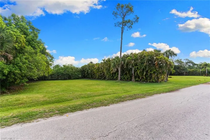 3080 Pine Tree Dr, Bonita Springs, Florida 34134