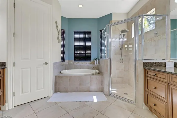 7327  Acorn  WAY, Naples, FL 34119
