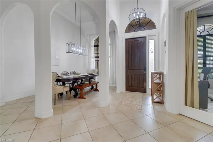 7327  Acorn  WAY, Naples, FL 34119