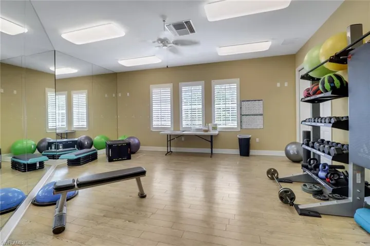 7327  Acorn  WAY, Naples, FL 34119