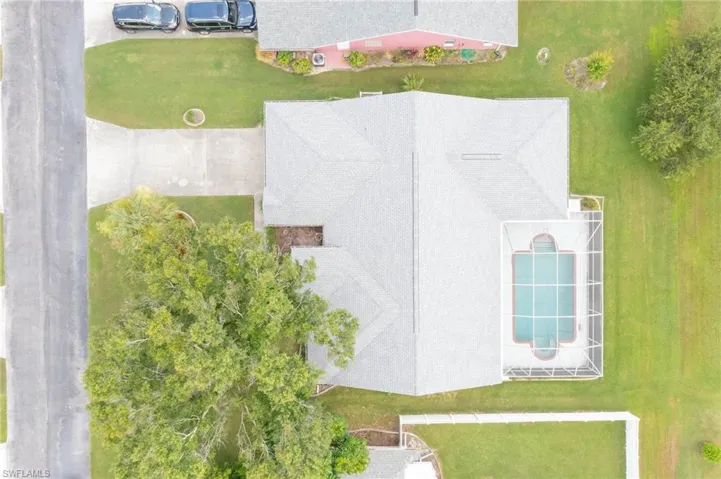Birds eye view of property