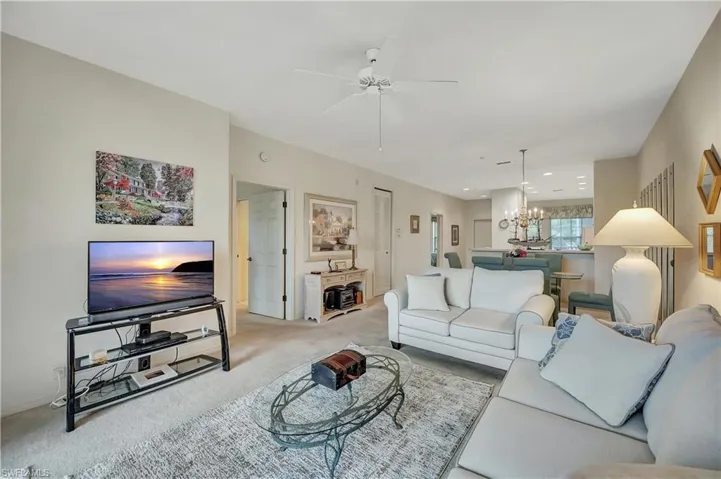 8217  Parkstone  PL, Naples, FL 34120