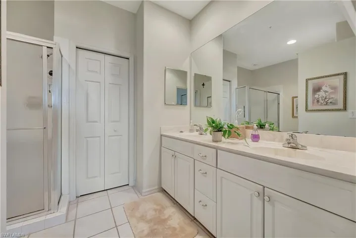 8217  Parkstone  PL, Naples, FL 34120