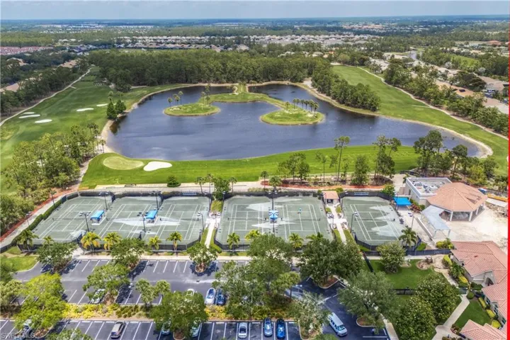8217  Parkstone  PL, Naples, FL 34120