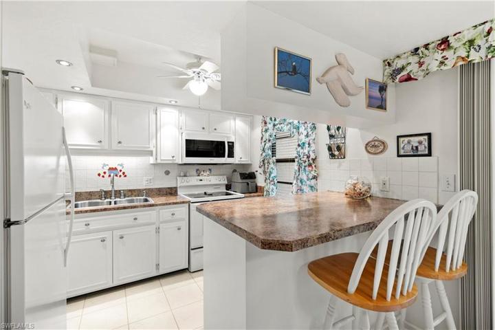 Bright spacious kitchen, new window