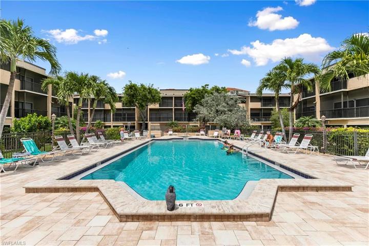 Beautiful open pool area
