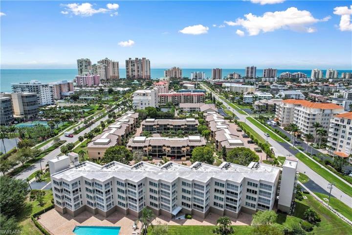 Multi-level condo that lives like a home, Unit A-105