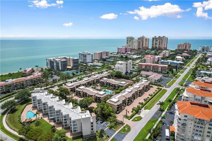 Close proximity to South Beach access