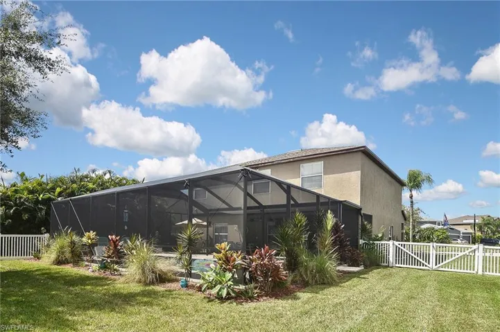 11562  Lake Cypress  LOOP, Fort Myers, FL 33913