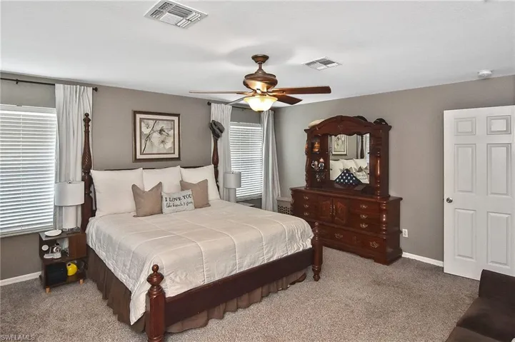 11562  Lake Cypress  LOOP, Fort Myers, FL 33913