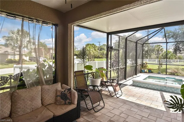 11562  Lake Cypress  LOOP, Fort Myers, FL 33913