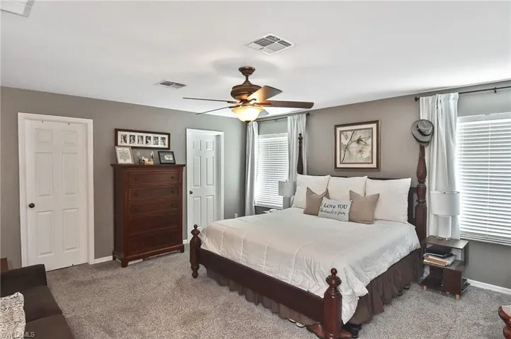 11562  Lake Cypress  LOOP, Fort Myers, FL 33913