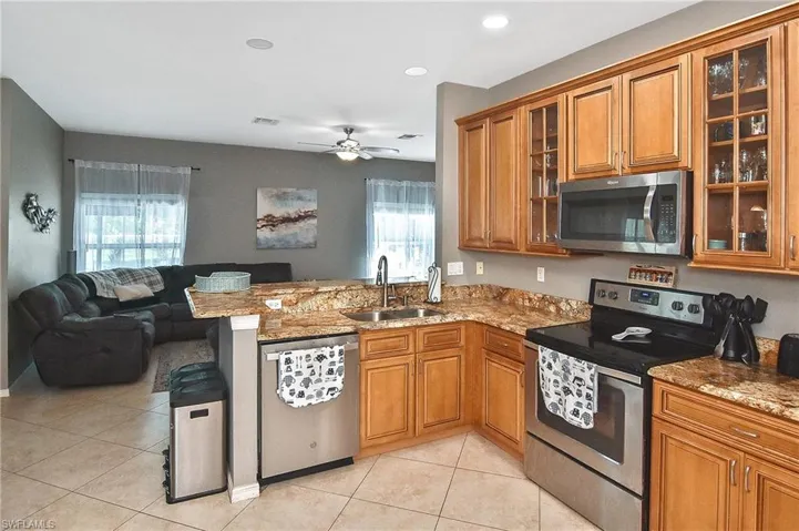 11562  Lake Cypress  LOOP, Fort Myers, FL 33913