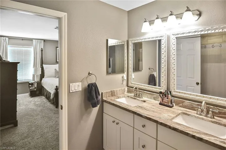 11562  Lake Cypress  LOOP, Fort Myers, FL 33913